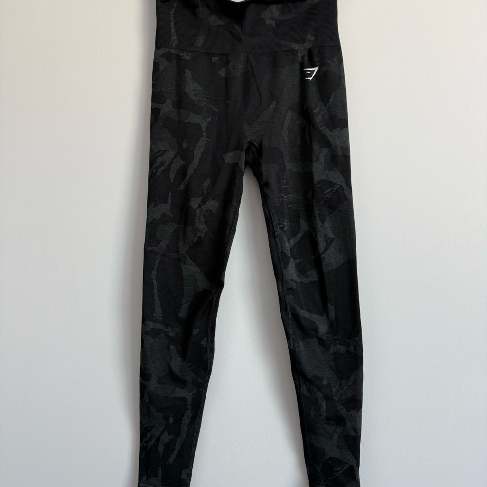 Like New Gymshark adapt camo seamless leggings women’s size small